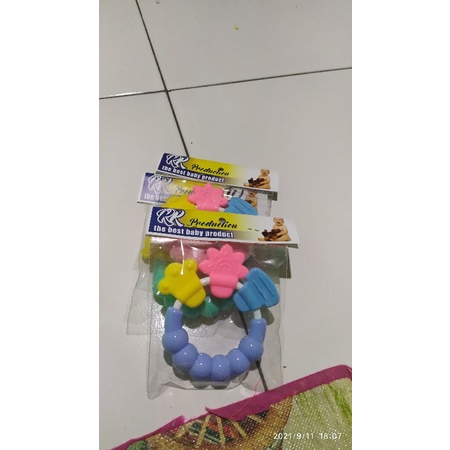 gigitan/perangsang gigi bayi