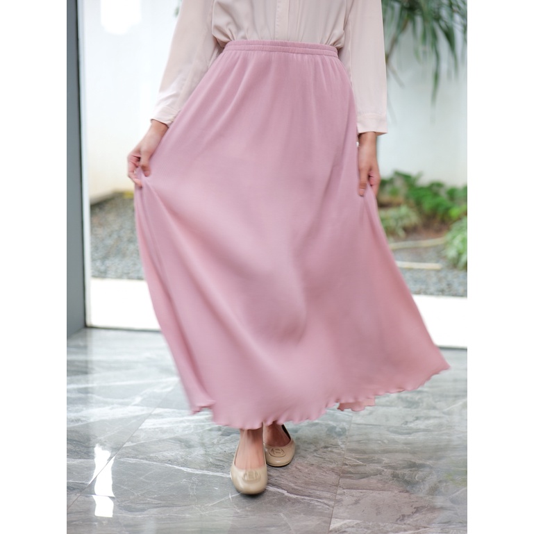 STYLA SKIRT LONG - AYU DYAH ANDARI