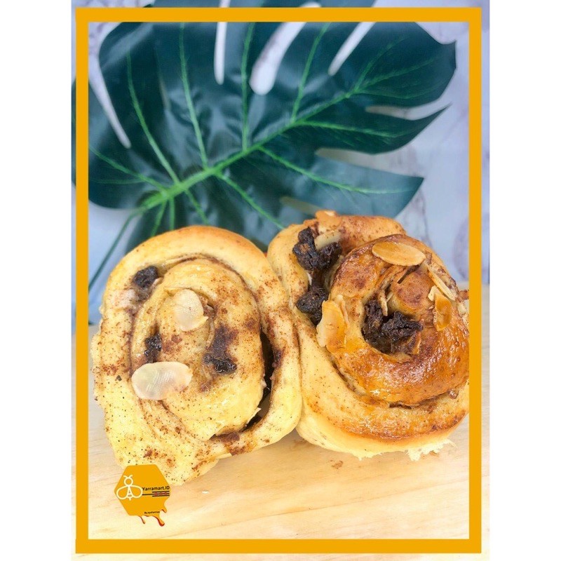 

BREAD CINNAMONS ROLL WITH RAISINS & ALMOND (150gr)