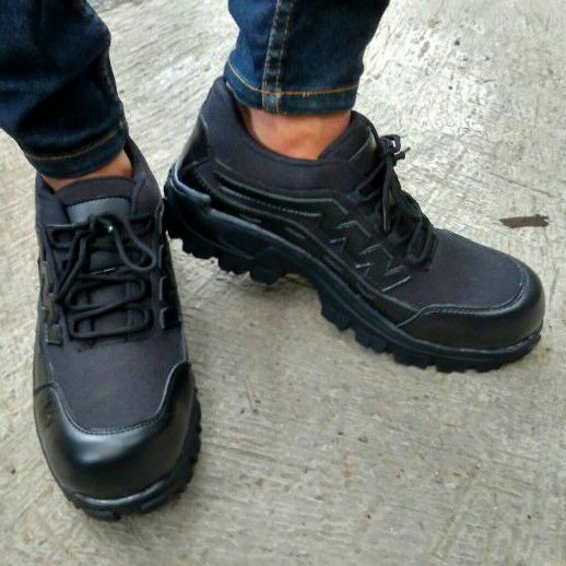 Sepatu Pria Boots Work &amp; Safety Hitam Tali Kerja