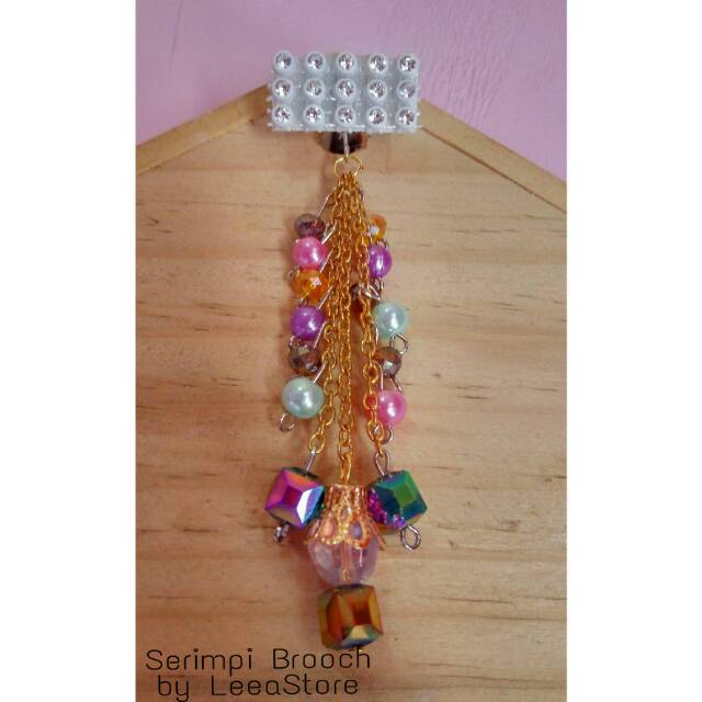 Serimpi Brooch