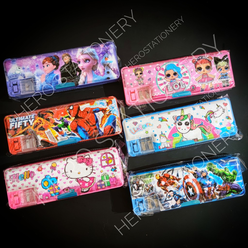

Kotak pensil magnet 2 sisi motif karakter
