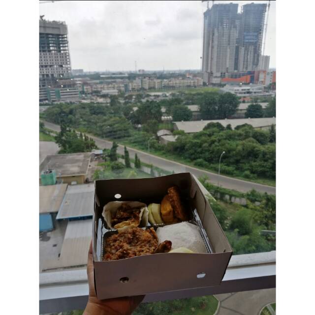 

AYAM GEPREK PAKET BOX