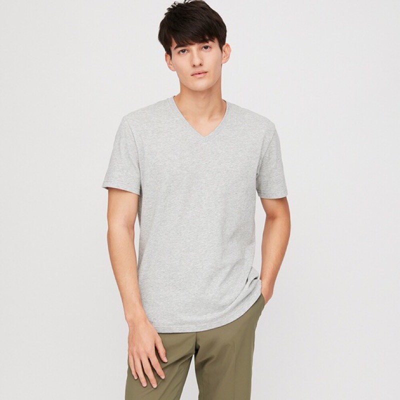 UNIQLO PRIA T-SHIRT DRY WARNA V NECK LENGAN PENDEK