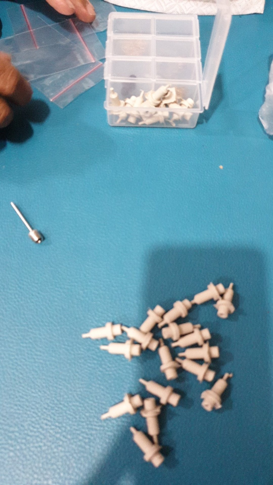 Pentil Karet Bola/pentil Buat Reparasi Bola/pentil Bola Besi Untuk. Pompa Angin