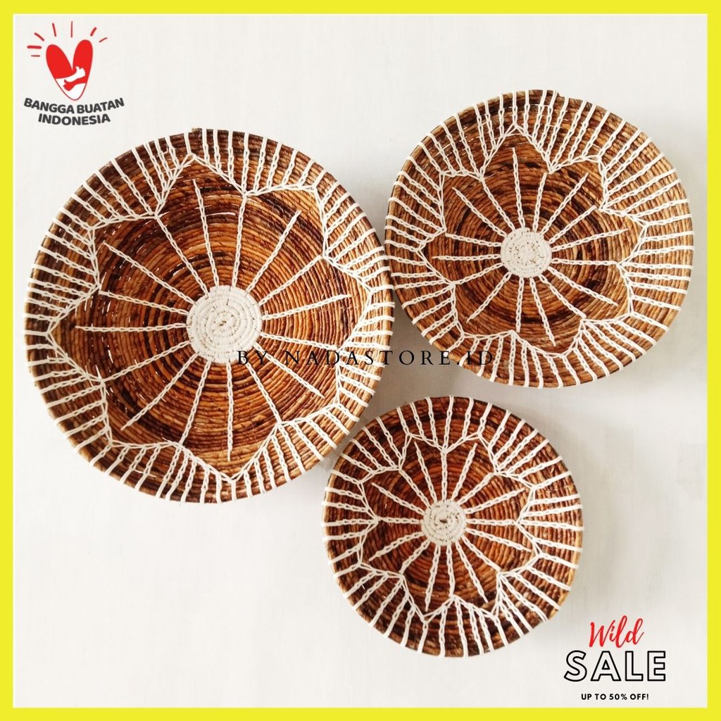 Walldecor anyaman / Hiasan dinding Natural Woven Banana and Seagrass Metal Frame Inside - WL01