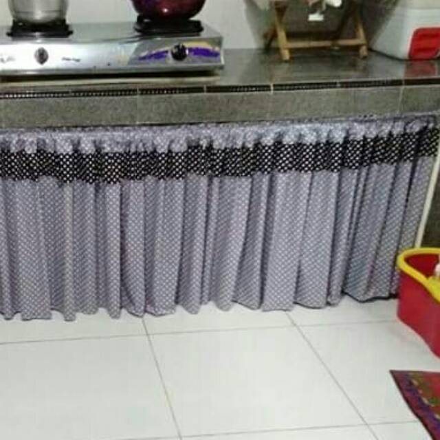 Gorden kolong meja dapur poni atas
