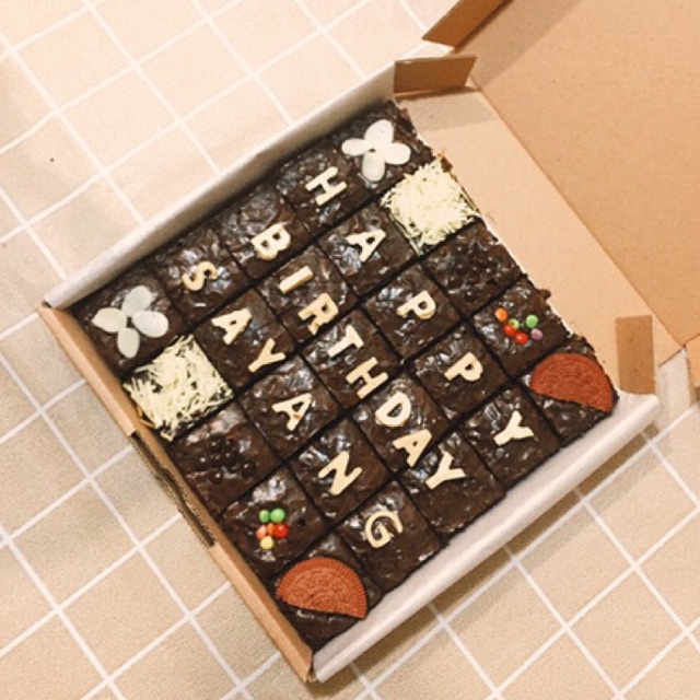 

Fudgy Brownies Custom Huruf 20x20 Sekat/Whole Pan (Basic Topping & Special Topping) by good4mood