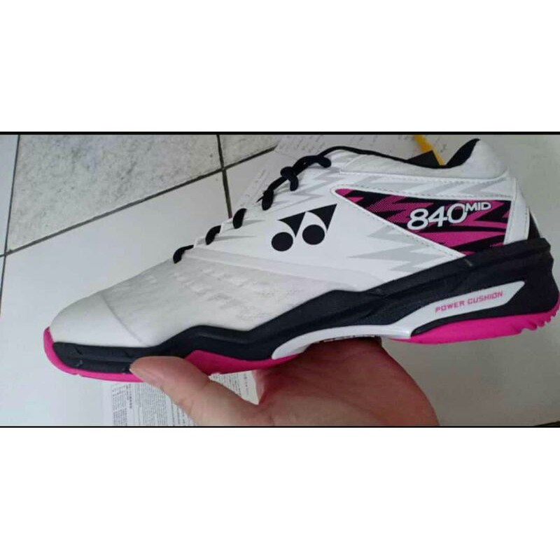 Sepatu Badminton Yonex Power Cushion 840 Mid SHB840MD Jp code