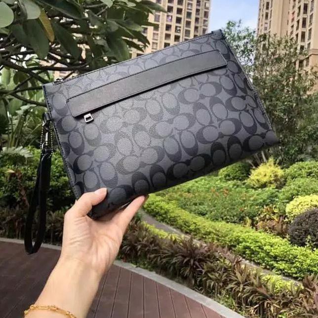 clutch coach pria tas tangan pouch coach