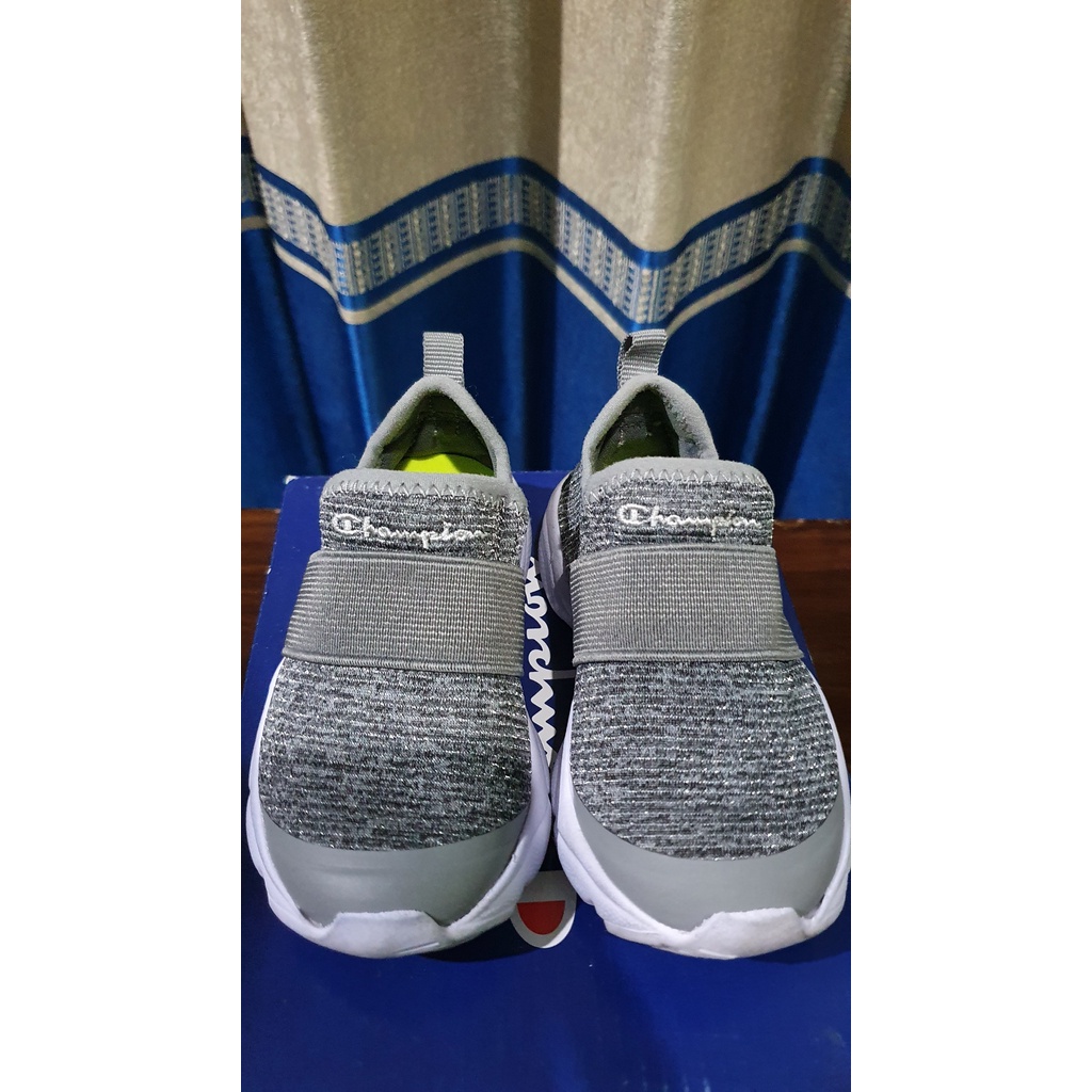 Sepatu Anak Champion