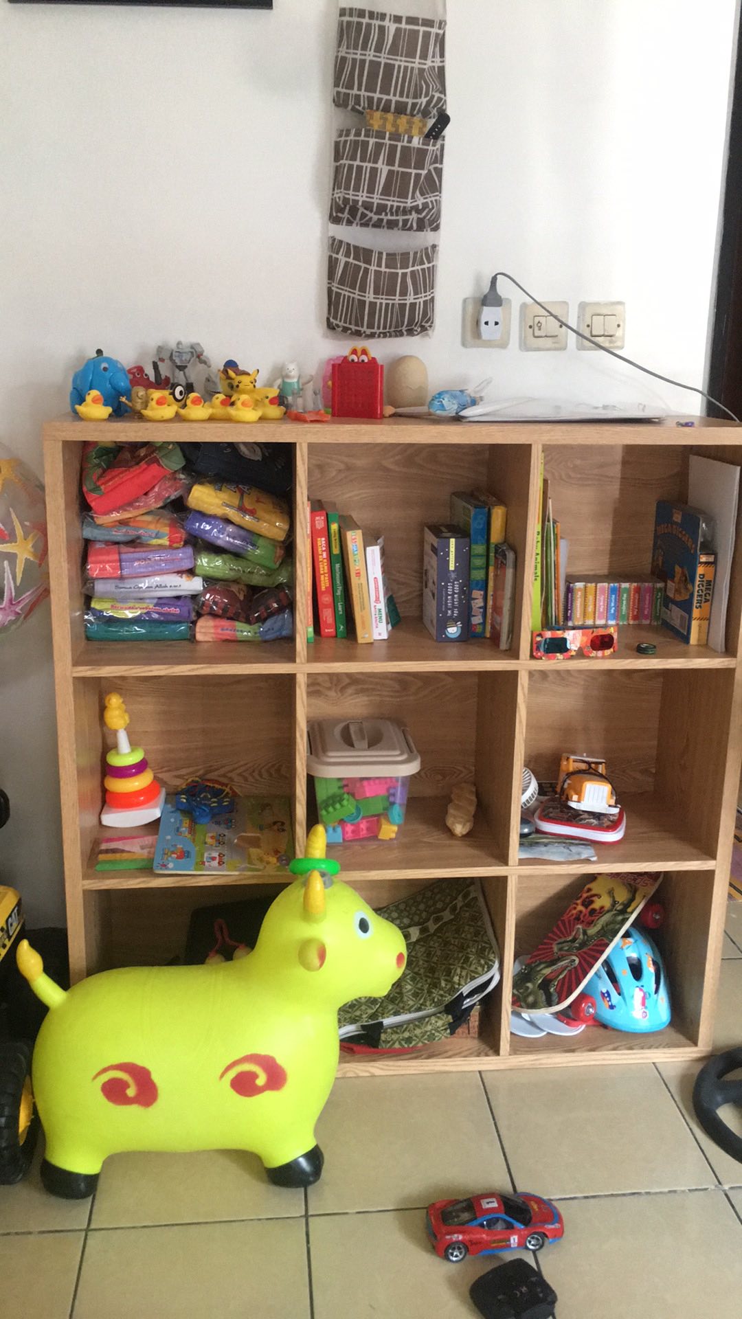 Space Up - 2290007 Rak Penyimpanan / Rak Buku / Rak Pajangan 9 Kotak