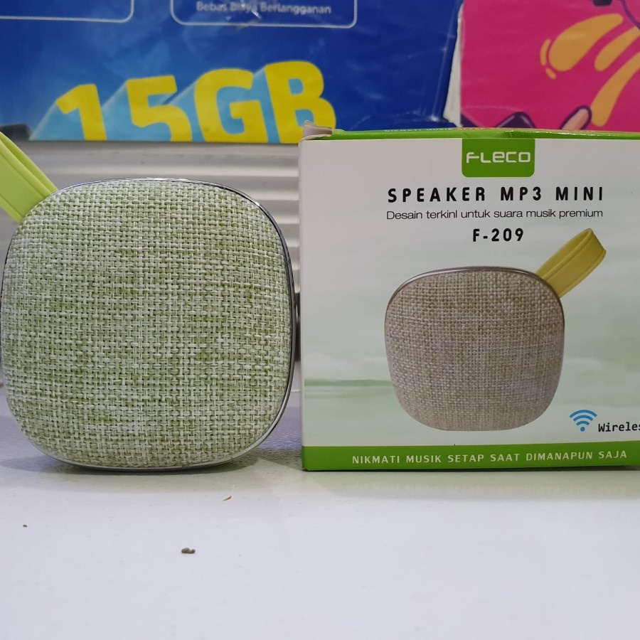 Fleco F209 Pemutar MP3 Mini Portable Suara Musik Cloth Material bluetooth dan aux