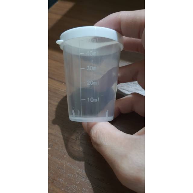 Gelas cup ukur bertutup 50ml plastik