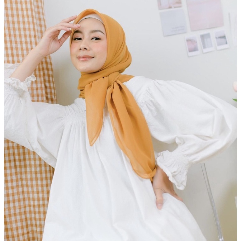 𝐁𝐘 𝐀𝐃𝐈𝐍𝐃𝐀 SEGIEMPAT PARIS PREMIUM SQUARE HIJAB ANTI LETOY COTTON VOAL RED ROSE MIRACLE