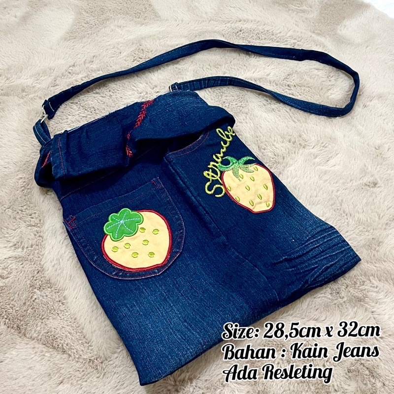 tas selempang jeans kocek strawberry high quality rok style tas selempang