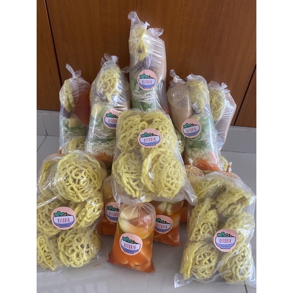 

Asinan Sayur kacang betawi/ Asinan sayur Bogor/ Asinan buah/ Kerupuk kuah kacang
