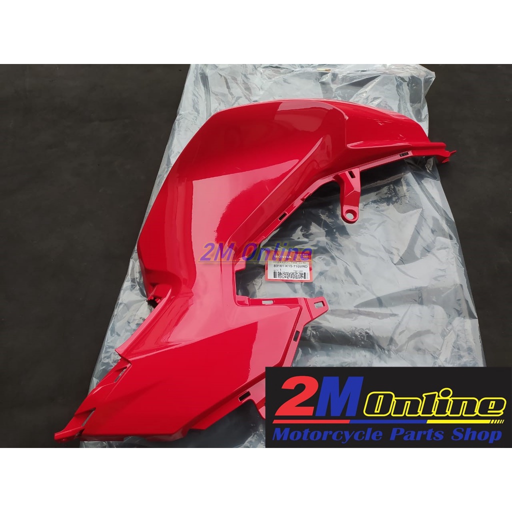 83161K15710VRD Cover Tangki CB150R 2021 USD Kanan Merah Ori AHM