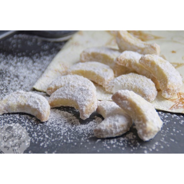 

Kue Putri Salju