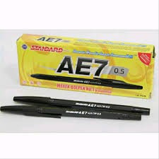 pulpen standard AE7 hitam