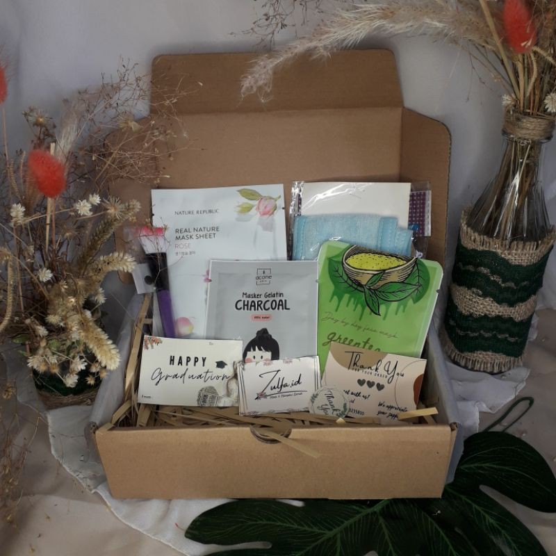 

Hampers/Kado (SELF CARE KIT B)