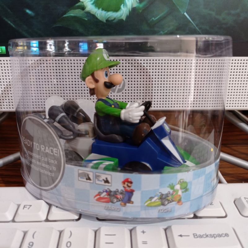 Pajangan MARIO KART Wii Pull - Back Racers SUPER MARIO Go Kart - Luigi