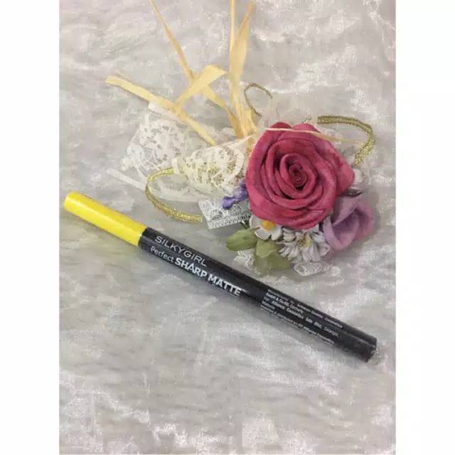 SILKYGIRL &quot; Perfect Sharp matte eyeliner &quot;