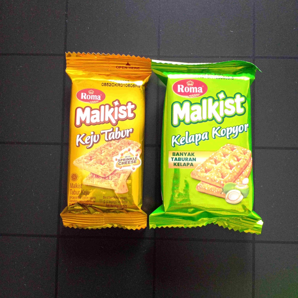 Roma Malkist Keju Tabur Panggang Kelapa Kopyor 11gr 19gr sachet with sprinkle cheese Makanan Ringan Snack Crackers Cemilan 11 19 gr