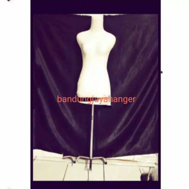 Patung dm bening + kaki besi