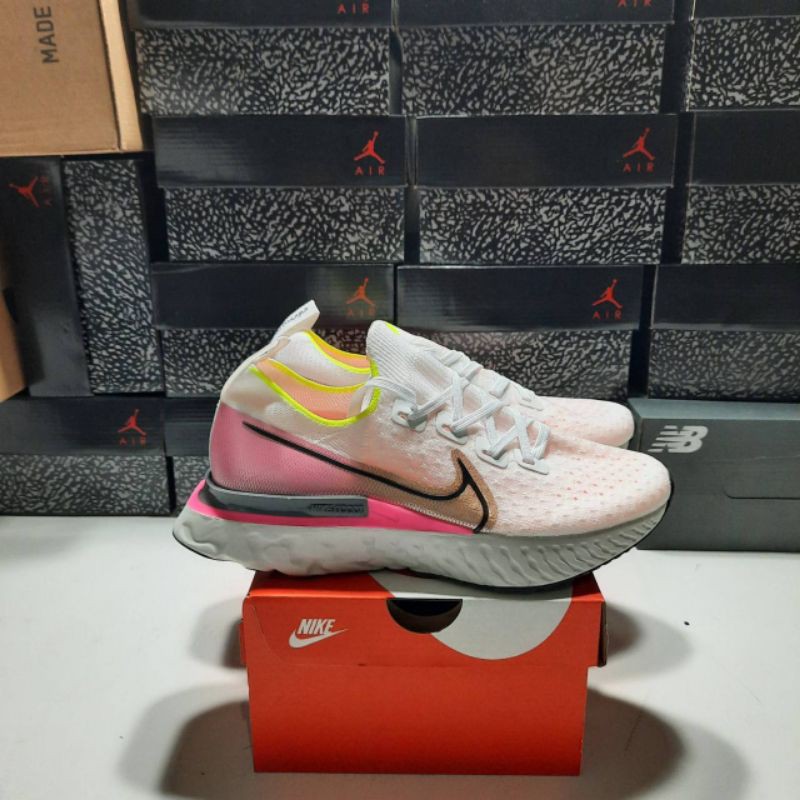 nike react infinity pink