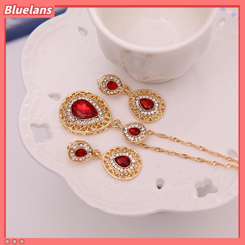 Set Perhiasan Kalung Dan Anting Bentuk Oval Aksen Berlian Imitasi Untuk Wanita