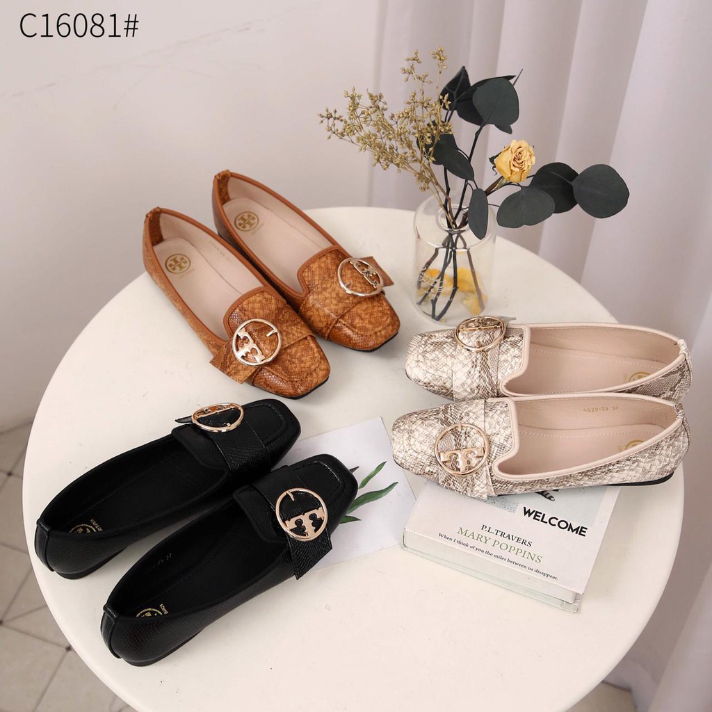 TB C16081 Embossed Leather Flat Shoes