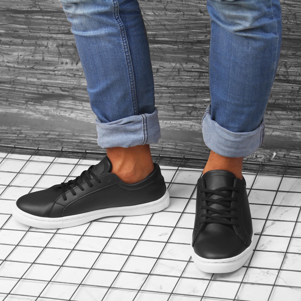 VICTOR BLACK WHITE |ManNeedMe x ARF| Sepatu Sneakers Pria Casual ORI