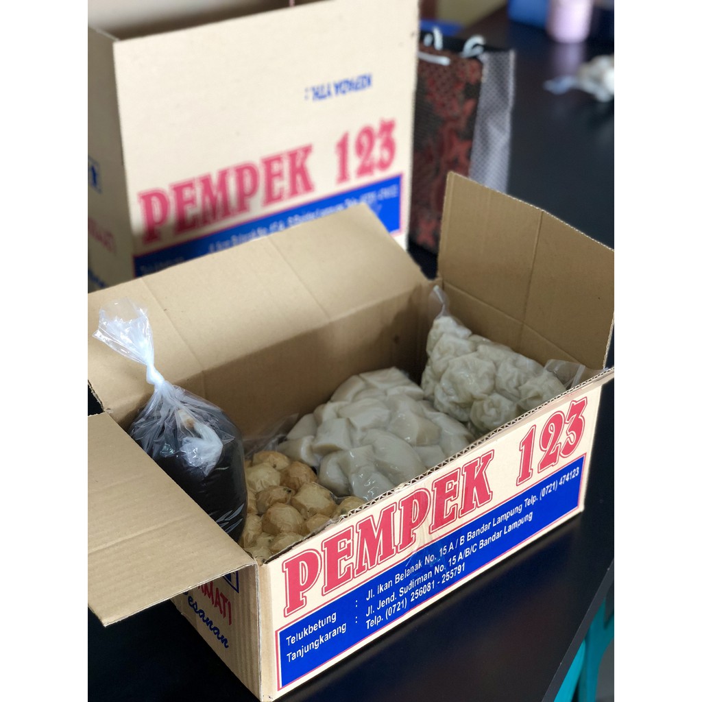 

Pempek 123. Paket 16 pempek kecil vacum