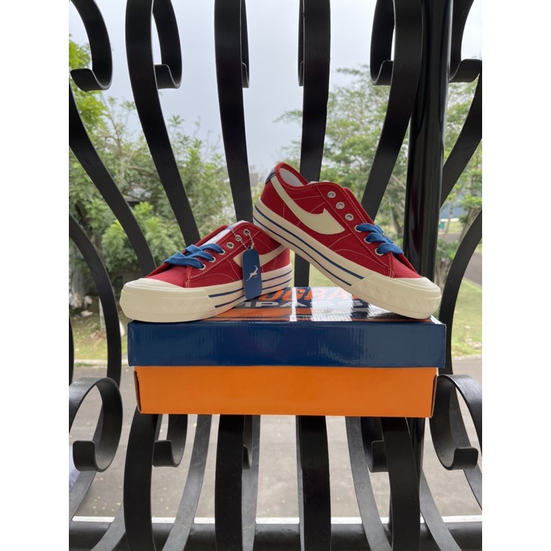 Compass Retrograde Low Red Blue (Merah Biru) Exclusive Retailer Size 40