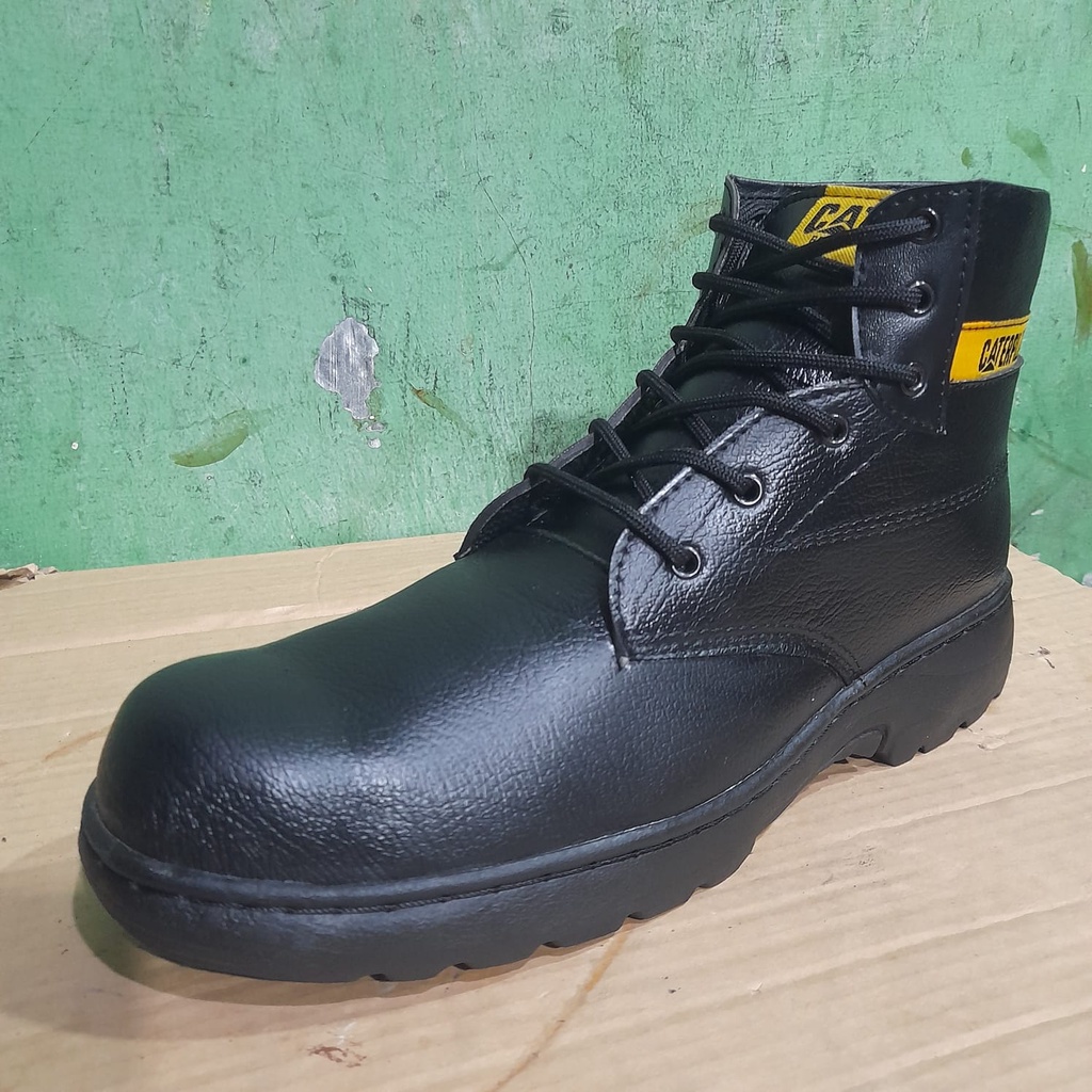 Safety shoes Caterpillar safety boots bromo warna hitam suede