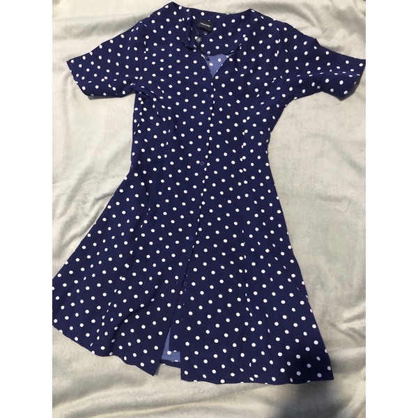 PRELOVED THIS IS APRIL