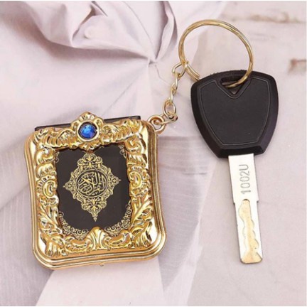 Gantungan Kunci Al Quran Mini Souvenir Oleh Oleh Umroh Haji Keychain Travel Alquran Al-Qur'an Islami