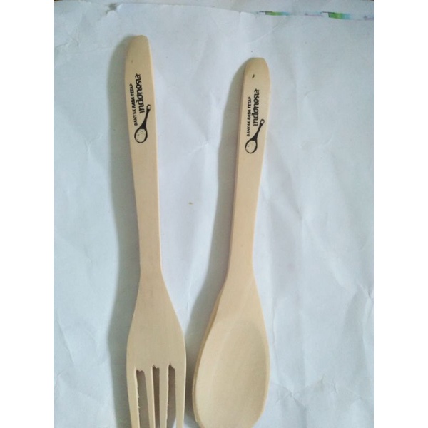 souvenir sendok garpu kayu