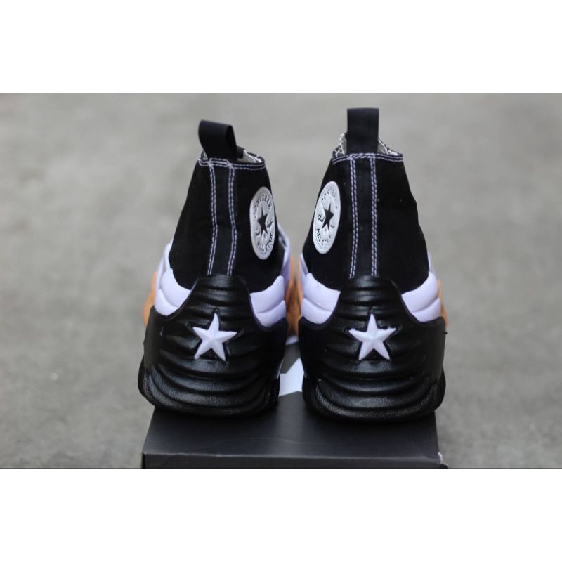 Converse Run Star Motion