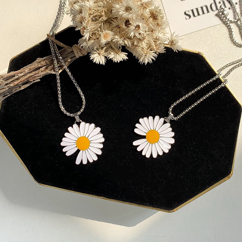 Fashion Daisy Tassel Necklace Small Daisy Bracelet Korea Fresh Gold Bracelet Gold Necklace L25