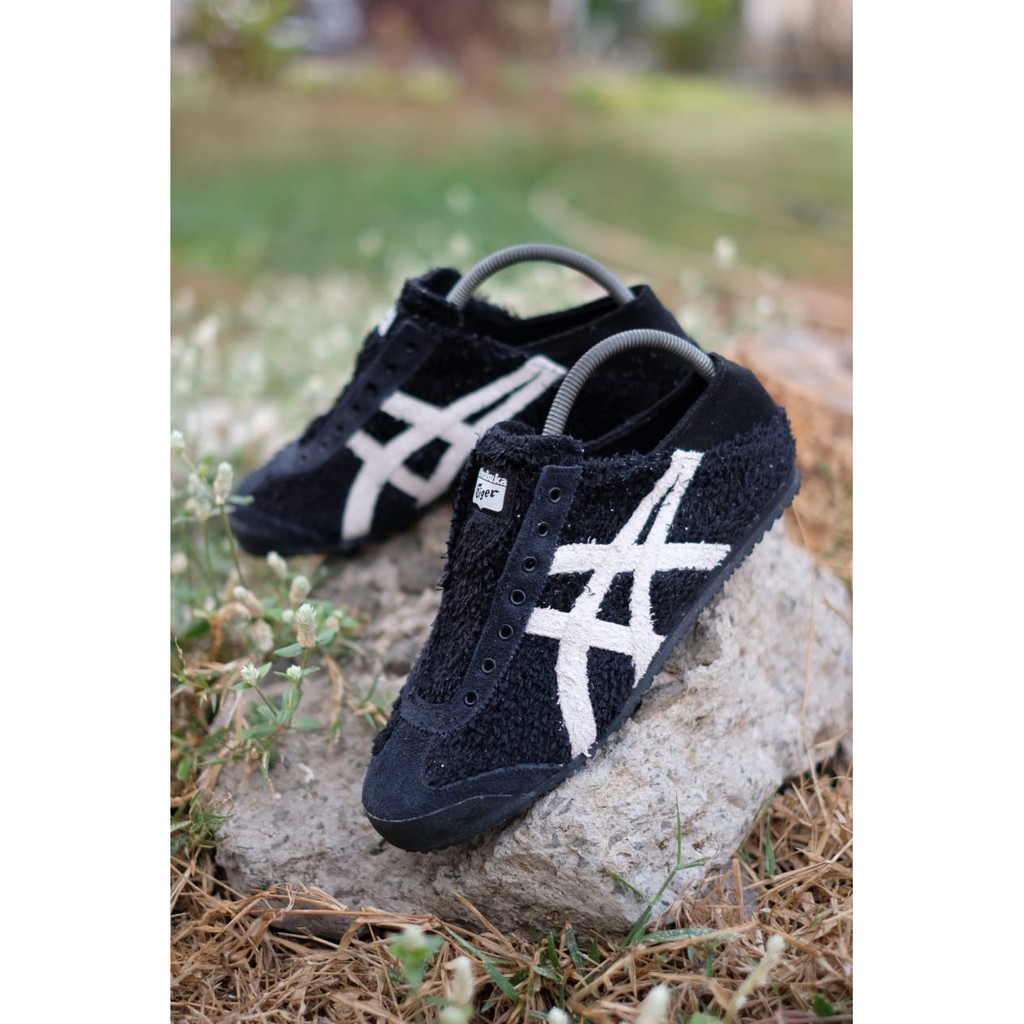 Sepatu Original Onitsuka Tiger Slip On Black White