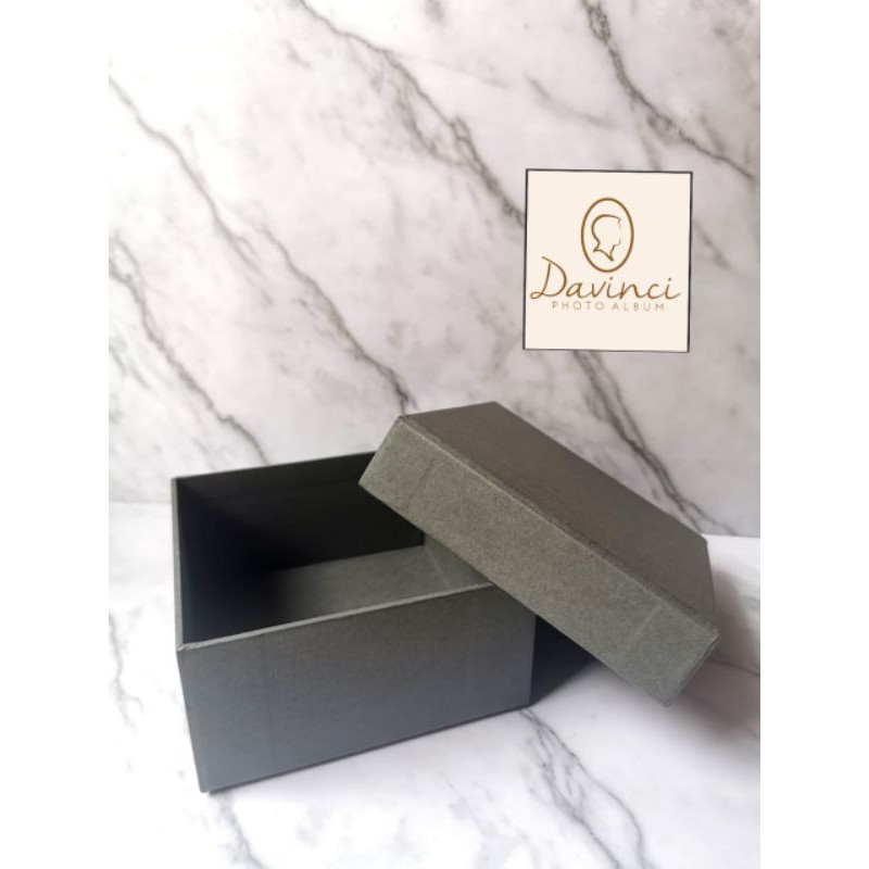 

Kotak kado souvenir uk 12x12x6cm - abuabu