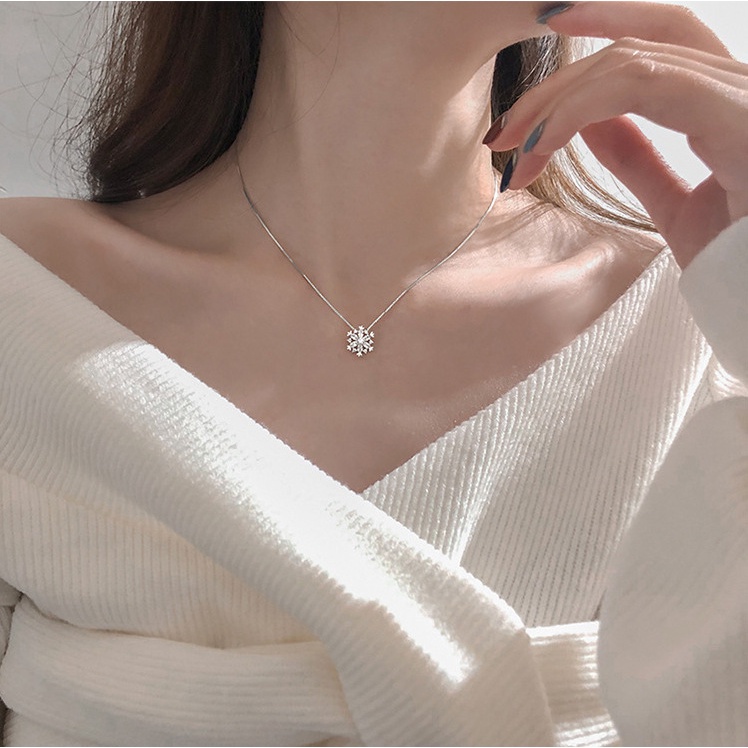 Korean version of zircon snowflake light luxury temperament all-match pendant clavicle chain 210807