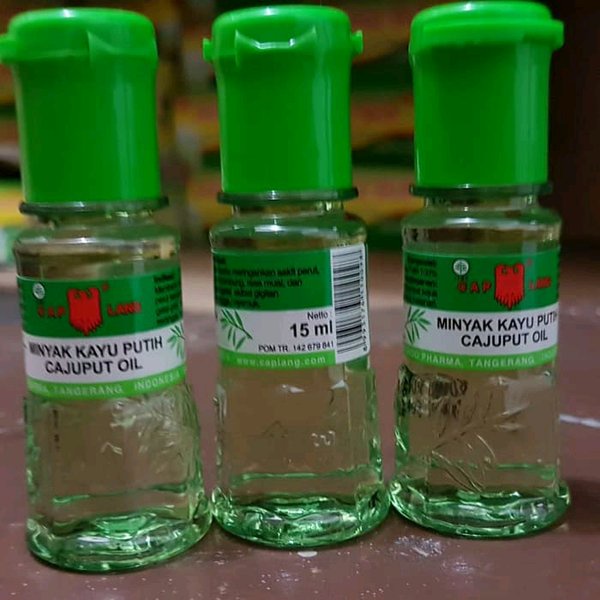 MINYAK KAYU PUTIH CAP LANG 15 ML