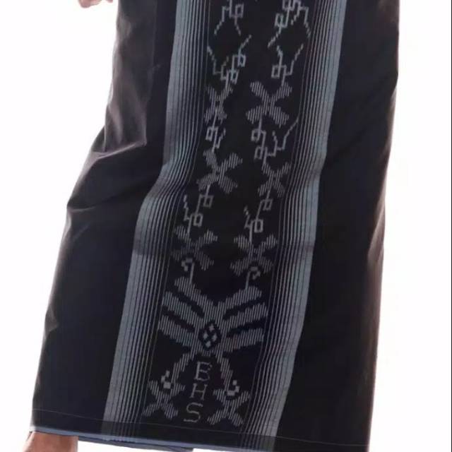 Sarung BHS hitam polos tumpal kembang merk BHS Gold Excellent
