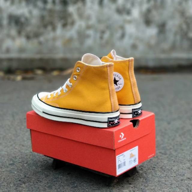 100% PREMIUM BNIB Sepatu Converse All Star CT 70S EGRET SUNFLOWER YELLOW Kuning High - Original