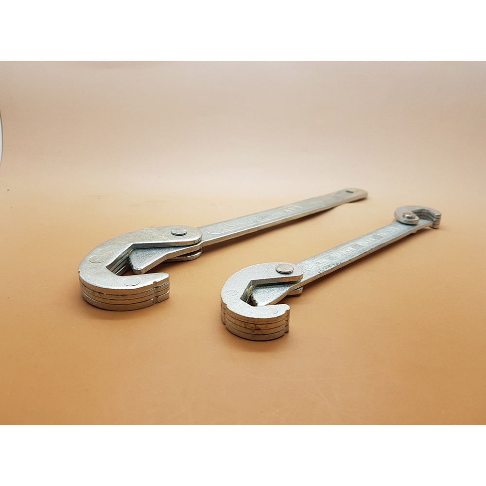 2 pcs Multi function Adjustable Snap'N Wrench Universal / kunci pas