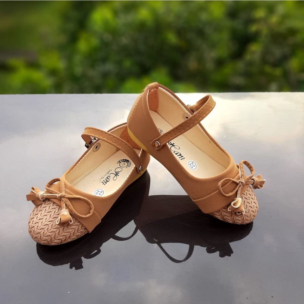 SBA03 22-25 Sepatu Balet, Flatshoes Anak Perempuan Umur 1 2 3 tahun - Motif Pita Rajut