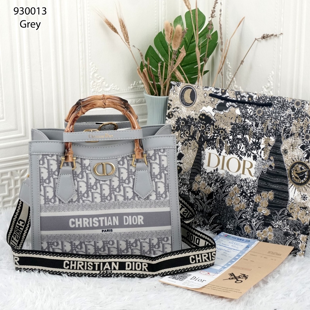 CD Diana Houndstooth Tote 930013